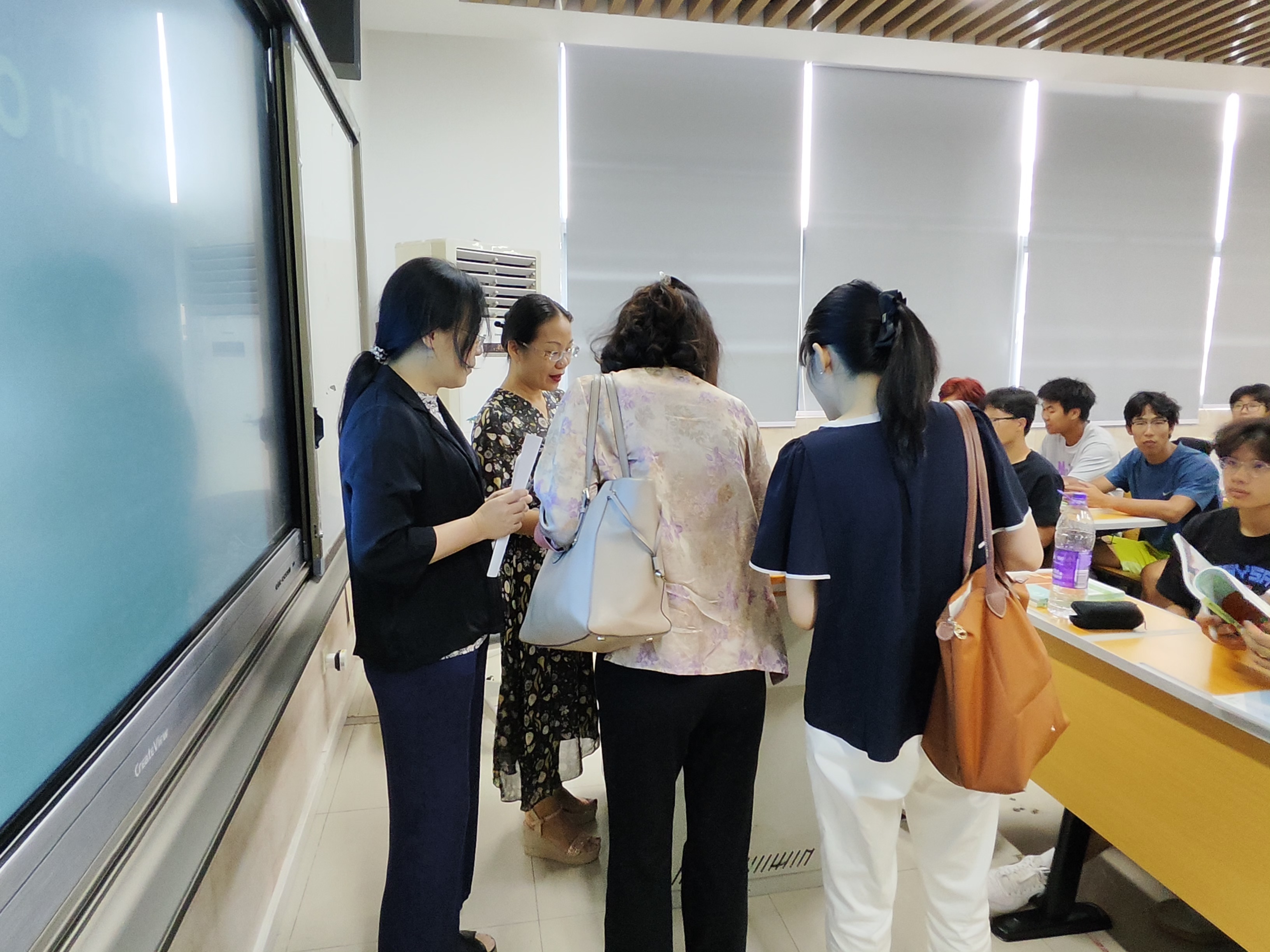 教学工作突击检查行动全面启动